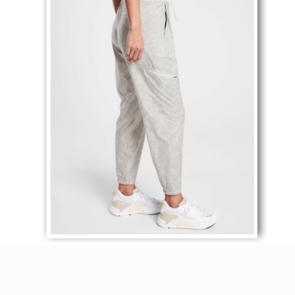 ATHLETA Venture Printed Pant, Viper Grey SIZE 2 Lightweight Workout Exercise - Picture 2 of 9